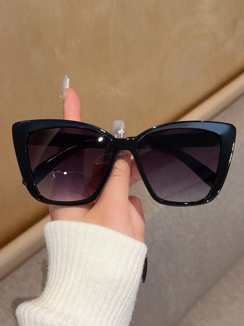 Modne okulary przeciwsłoneczne – Sunglasses Cat Eye recenzja i cena